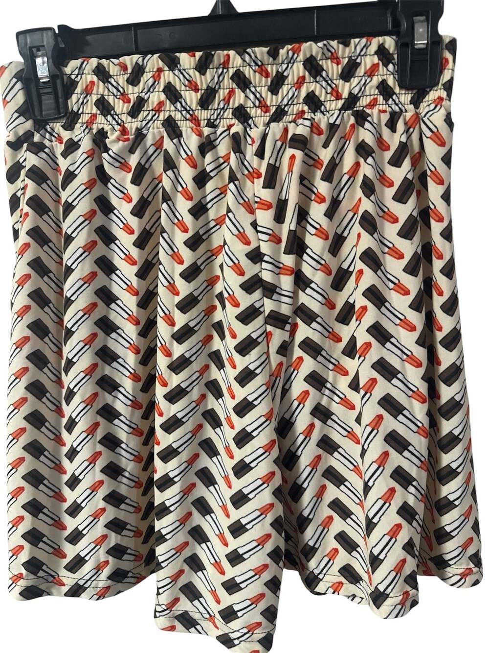 Shosho Women's Lipstick Print Pleated Shorts, S/M